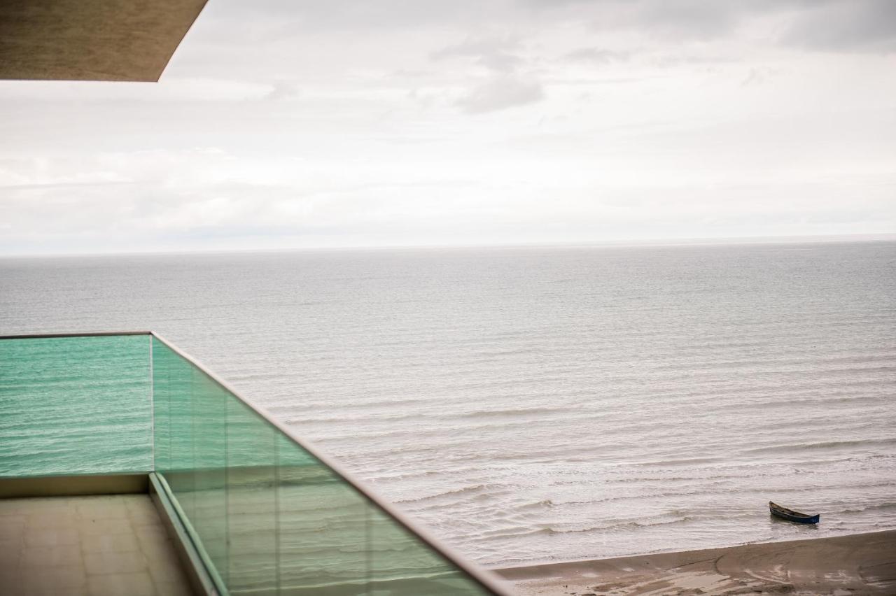 Luxury Promenada Apartment - Frontal Beachfront Mamaia Nord Năvodari Exterior foto
